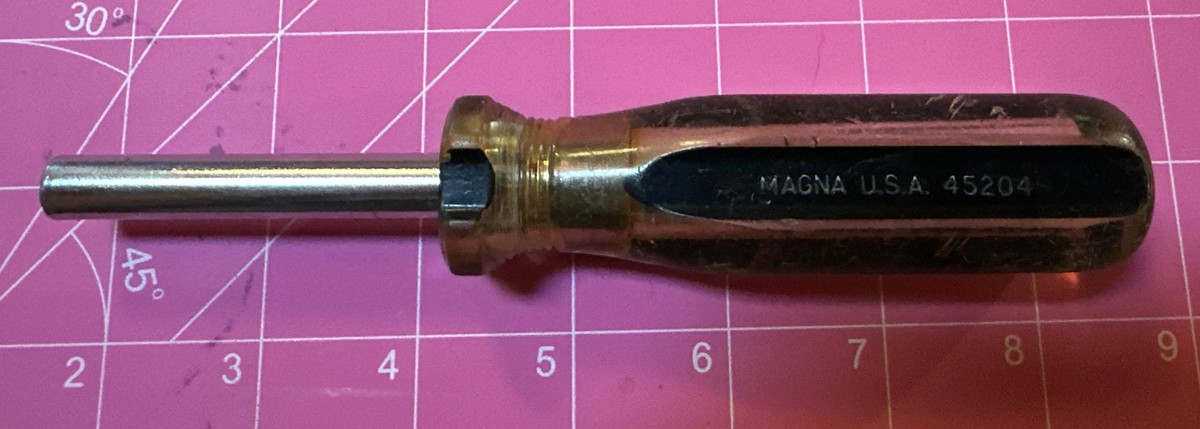 MAGNA 1/4