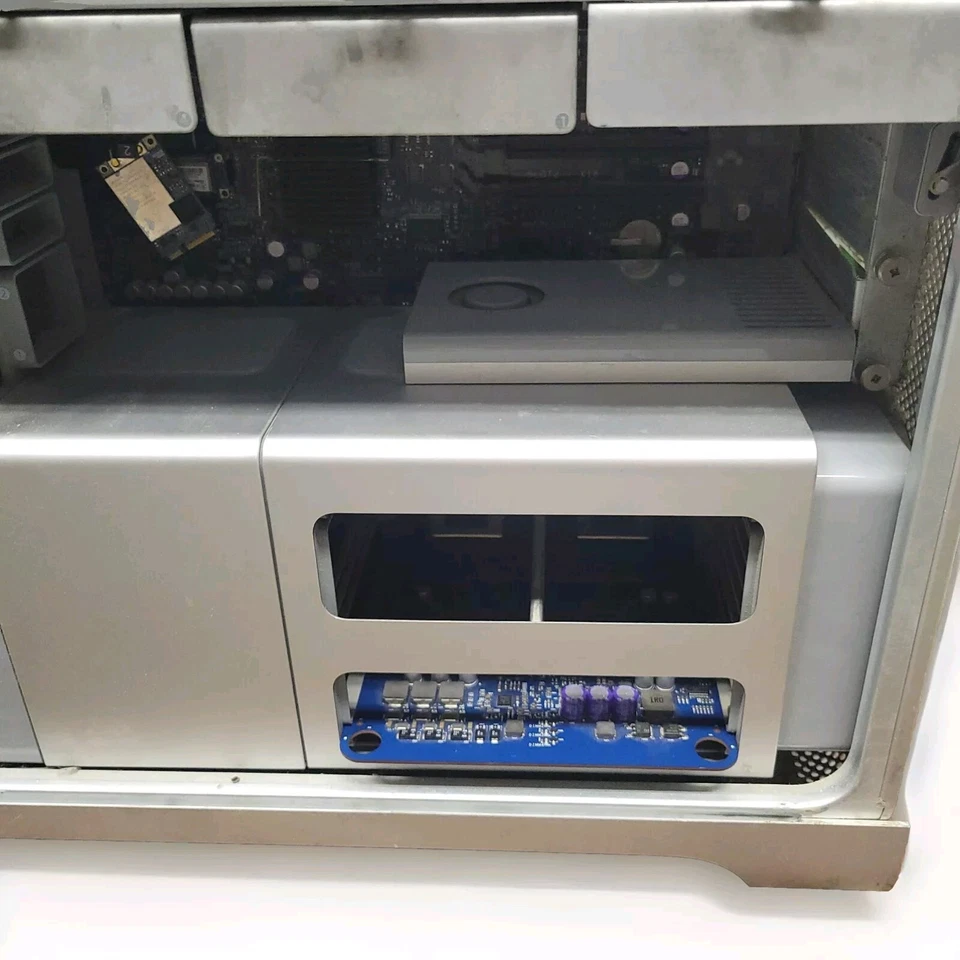 Apple Mac Pro 2008 8-Core 2x2.8GHz Quad Core Intel Xeon 10GB RAM 2GB/500 GB HDD - Image 3 of 4