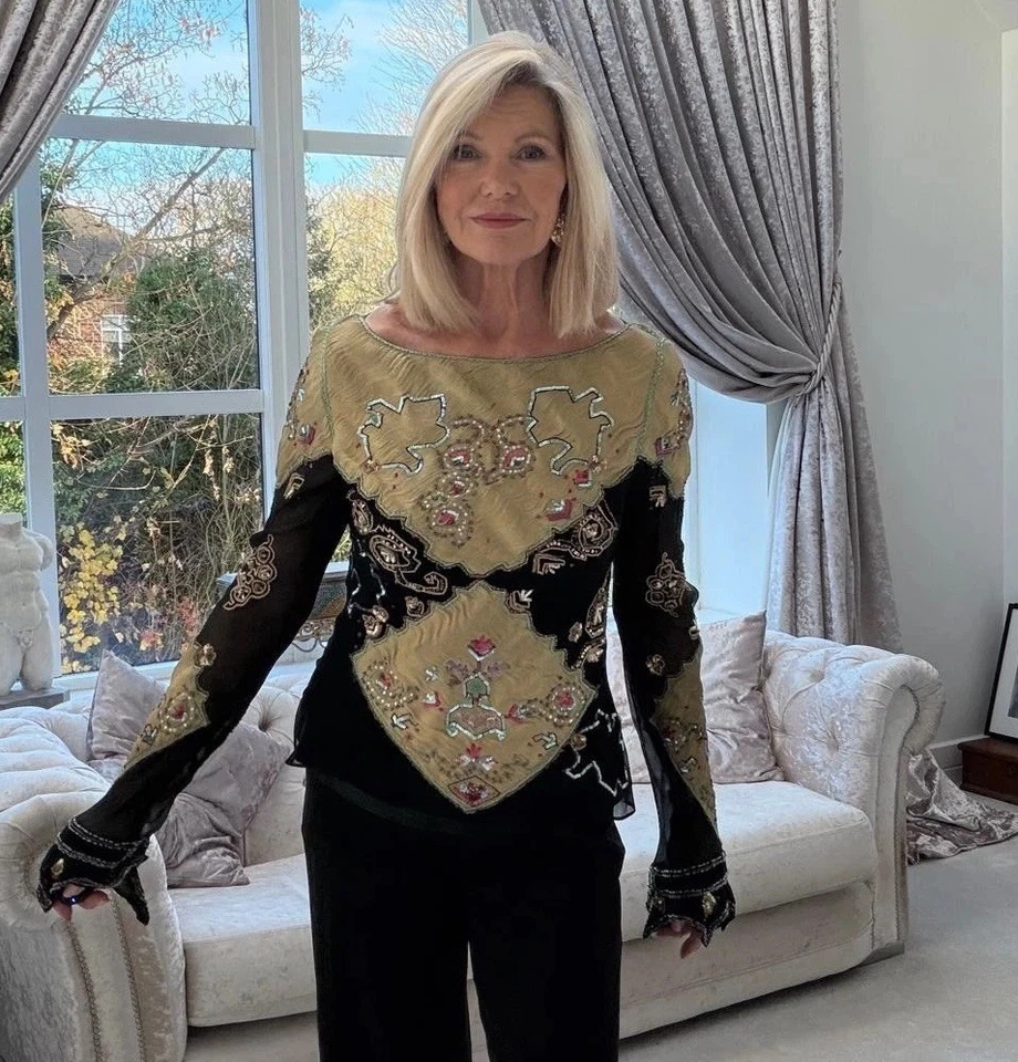 Top Etro Negro Verde Dorado Seda Cuentas Manga Larga It 46 Talla M Foto 2 de 4