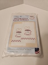 Jack Dempsey Stamped White Decorative Hand Towel Pair 17