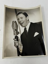 1939 CBS Press Photo George Murphy Screen Guild Show Radio Microphone Vintage