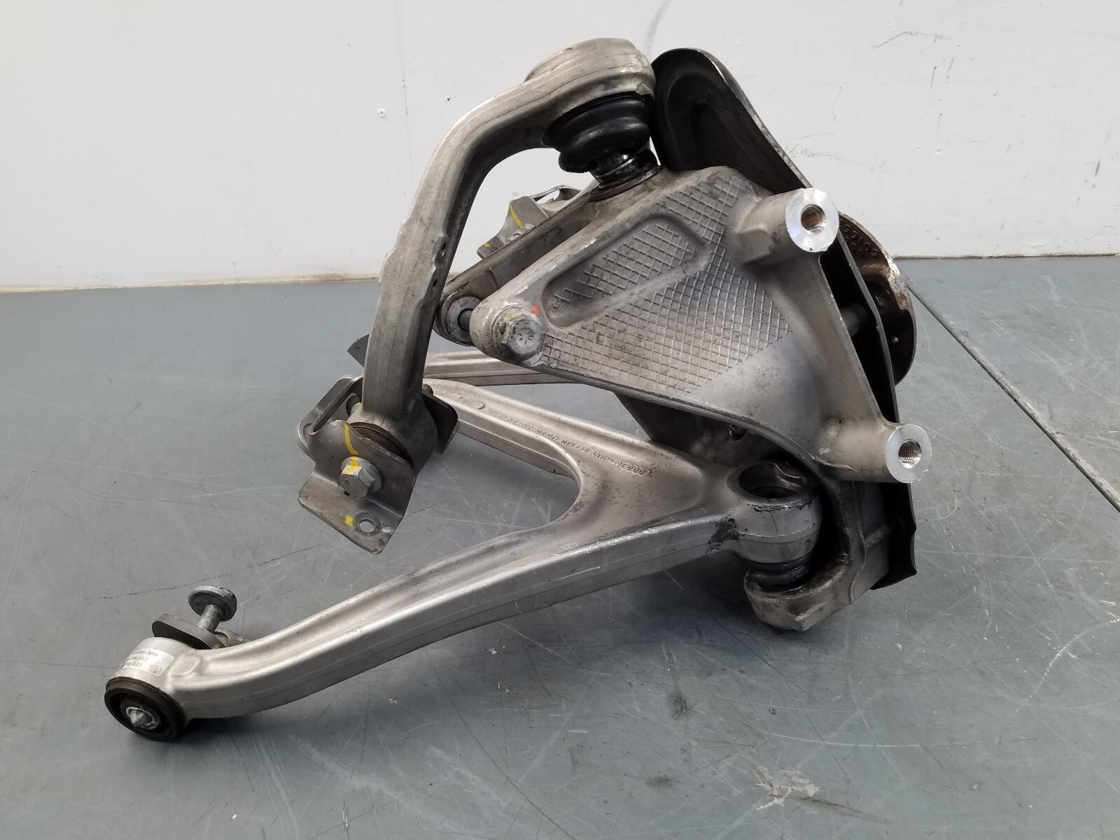 2013 Lamborghini Gallardo LP570-4 SL Left Rear Hub Knuckle #3617 X8