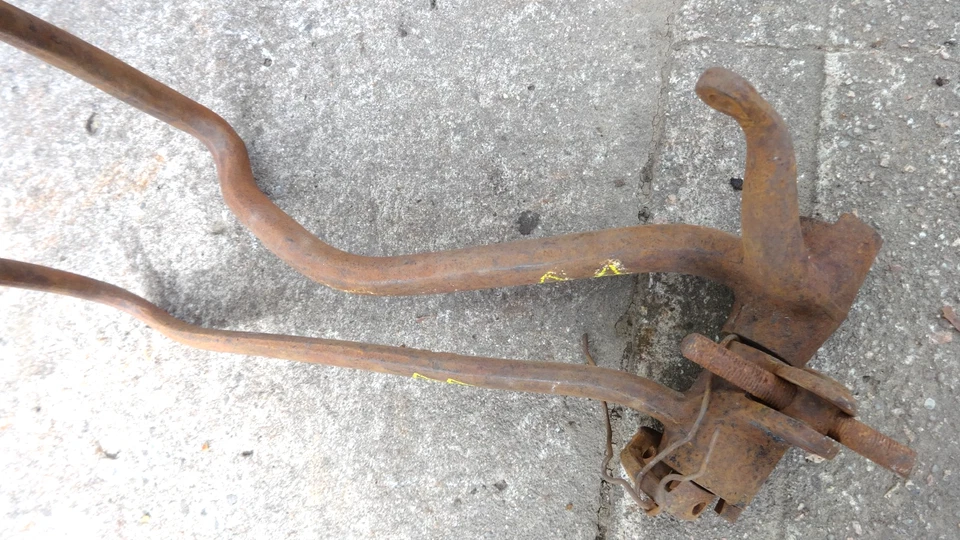 1929 1930 1931 Model A Ford AA Truck CLUTCH and BRAKE PEDALS Original 4 Speed - Image 3 of 4