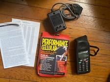 Qualcomm QCP-860 Cellular Phone with Charger, Box and Plug In Saver Charger