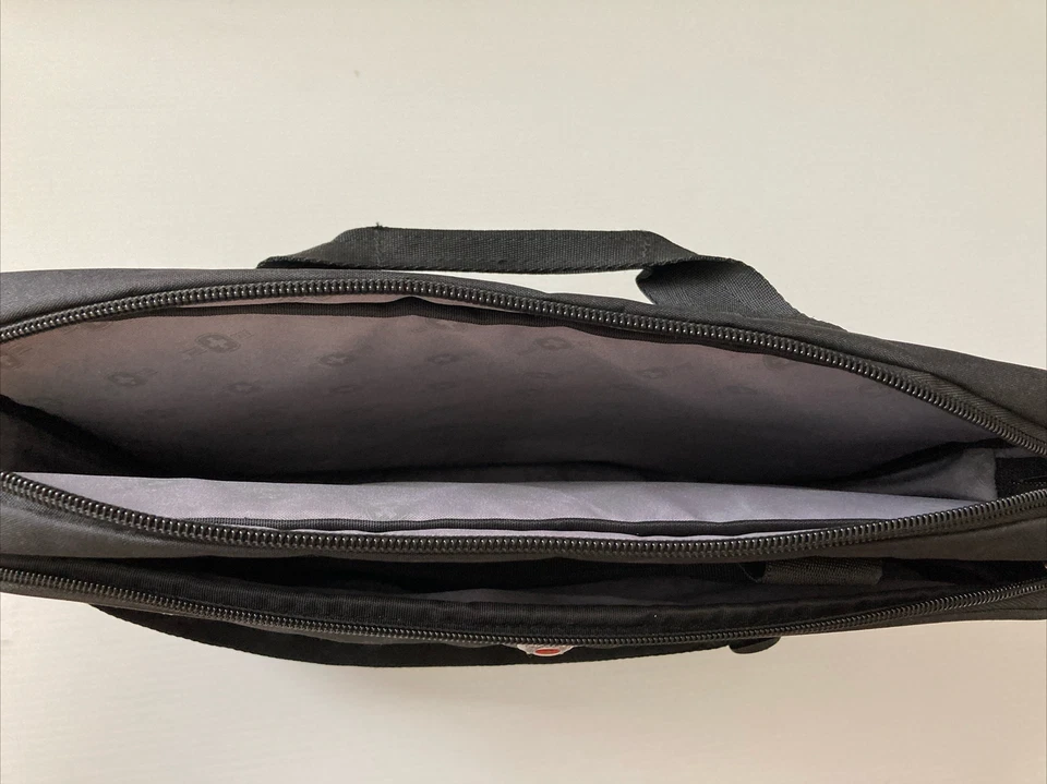 Swiss Army Wenger Para hombres Gris Laptop Bolso Mensajero 11x15 Bolsillos Acolchados Softshell Foto 3 de 4