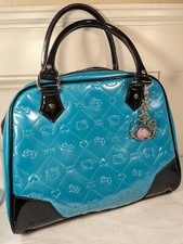 Borsa Hello Kitty Sanrio Loungefly Bowler borsa in pelle verniciata goffrata blu acqua