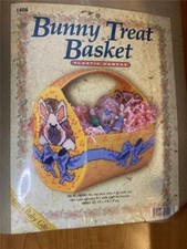 Bunny Treat Basket 1408 Plastic Canvas