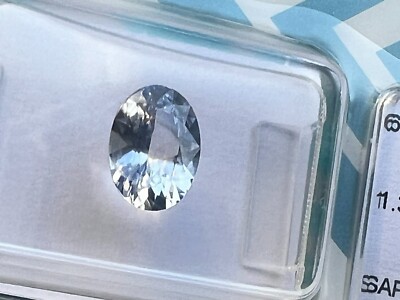 Light Blue Sapphire - 1,31 Carat - original IGI Report and sealed