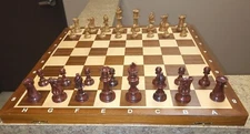 Chess set 20" square board with a 3.75" tall king - nice set