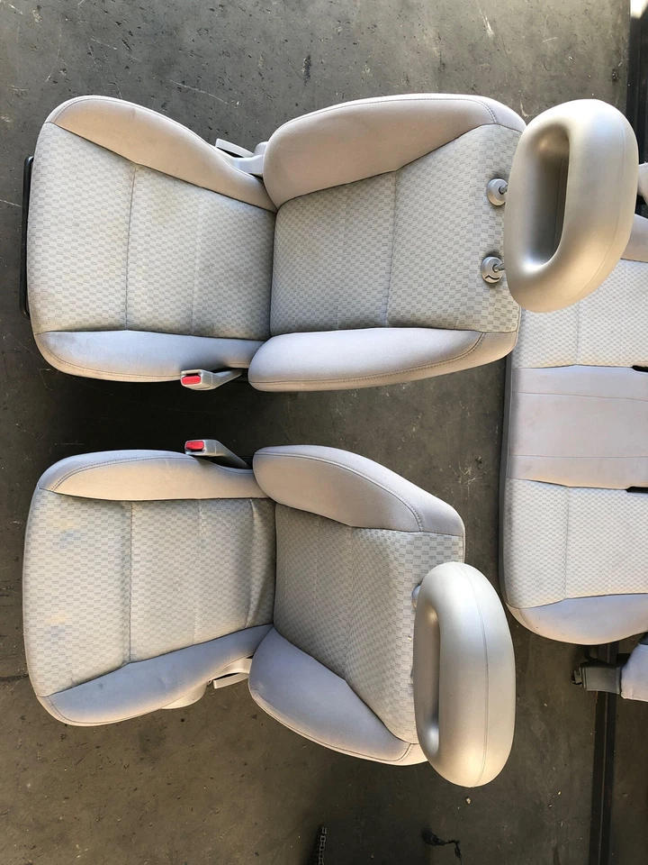 Cojín de asiento delantero Saturn Ion 2005 conjunto de asiento derecho e izquierdo y trasero OEM sedán Foto 2 de 4