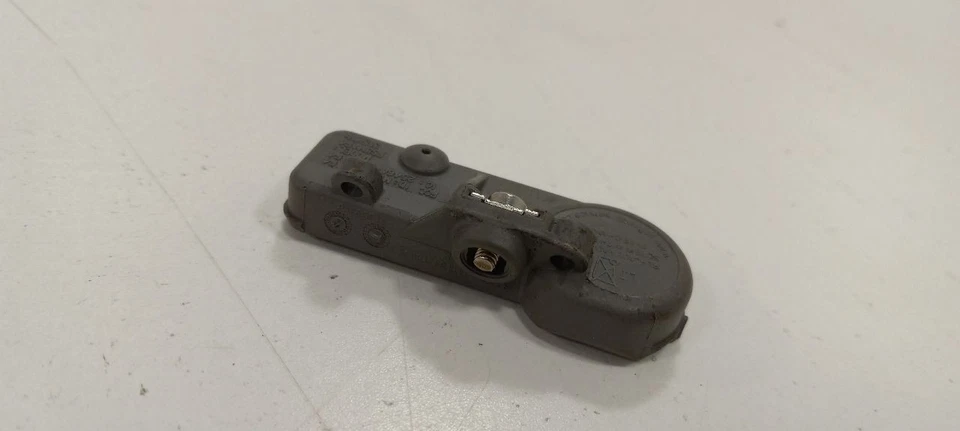 Sensor sistema monitor presión neumáticos Hyundai Veloster TPMS 2012 2013 2014 Foto 2 de 4