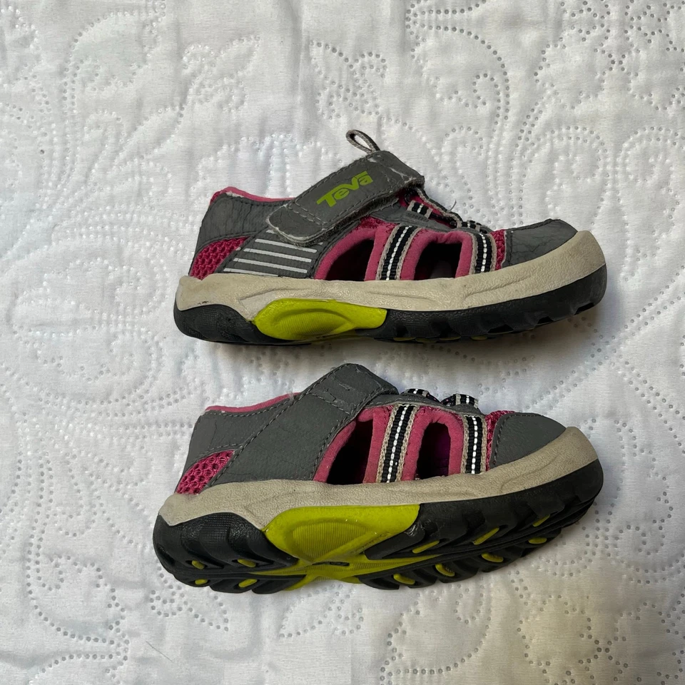 Сандалии-кроссовки Teva с закрытым носком размер 6 - Изображение 4 из 4
