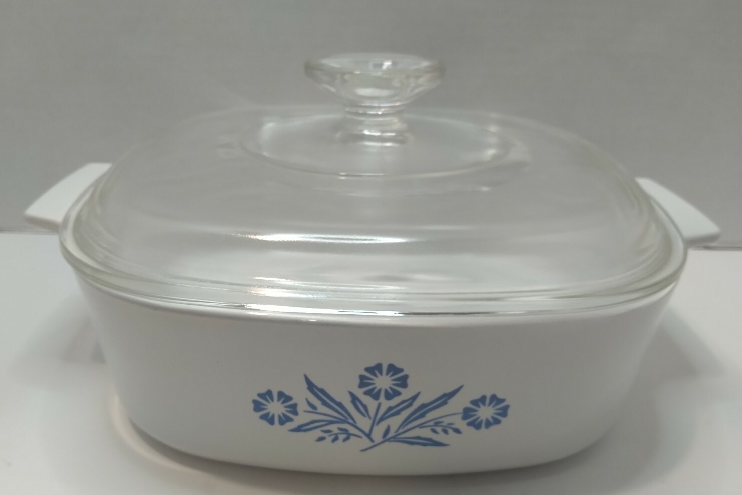 VINTAGE CORNING WARE BAKING CASSEROLE DISH 2 QUART A-2 CORNFLOWER W/ LID