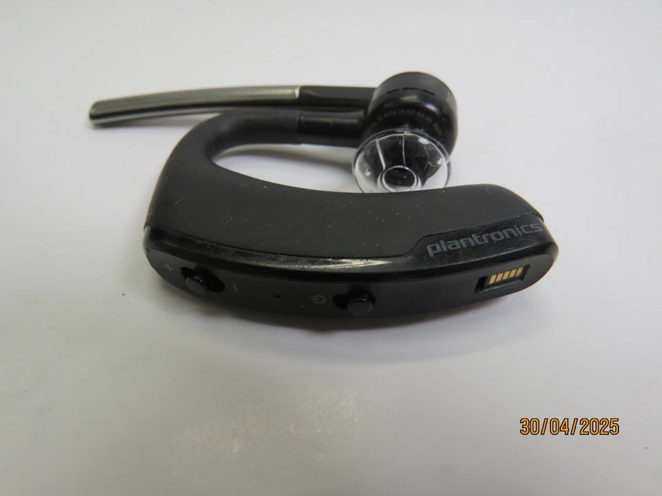 Plantronics Voyager Legend Bluetooth Headset - Black / Silver [BX233] - Image 3 of 4