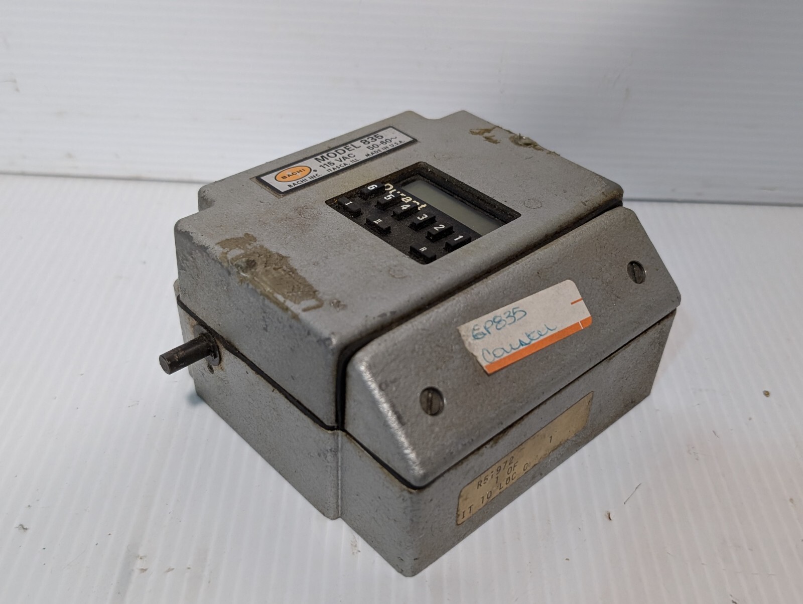 Contador Bachi Modelo 835, 6 Dígitos, 115v @ 50-60Mhz