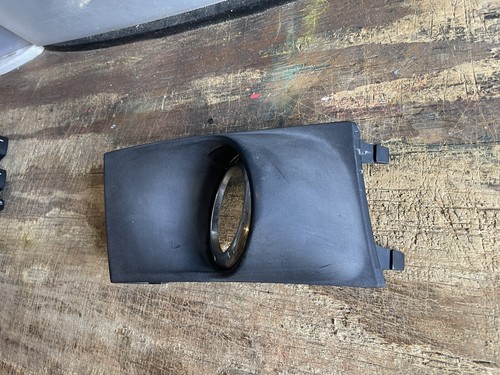 2008-2011 Ford Focus Fog Light Cover Left Side OEM - Picture 2 of 5