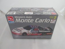 AMT 1:24 NASCAR Western Auto Parts America Darrell Waltrip #17 Model Kit Sealed