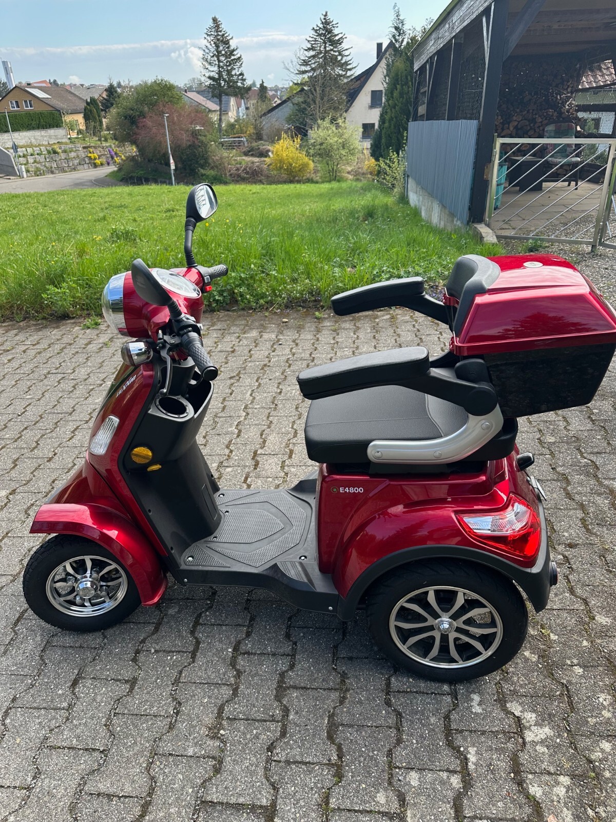 Bild 1 von 9