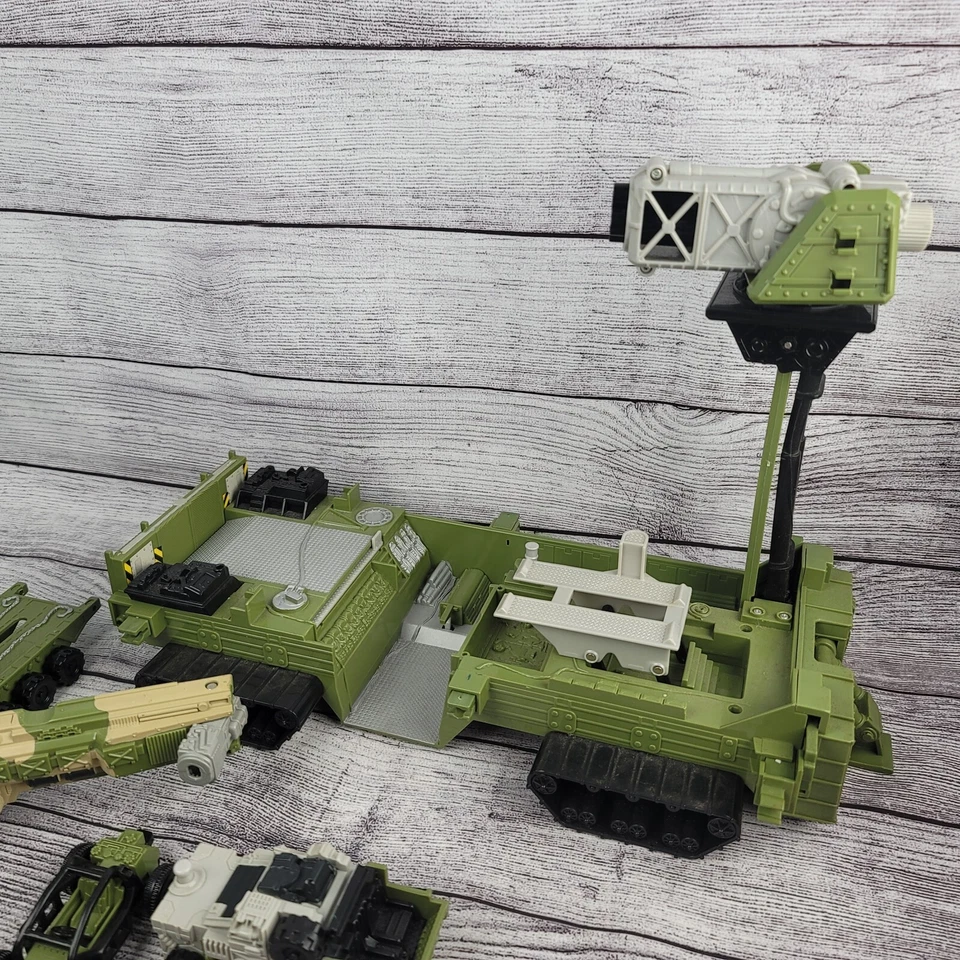 1998 Matchbox Mission Bravo Armoured Cruiser & Phantom Fortress (Incomplete) - Image 3 of 4