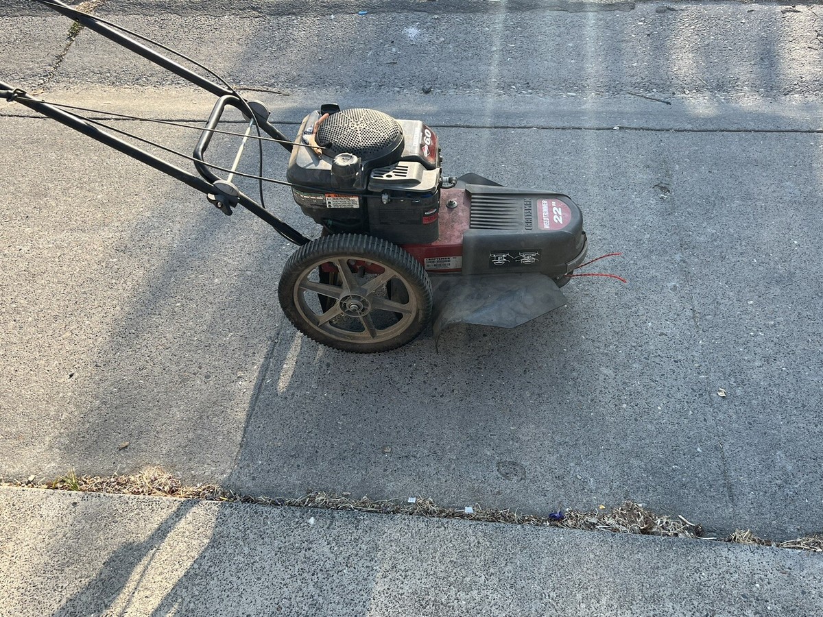 Craftsmen 22 Inch Push Weed Trimmer