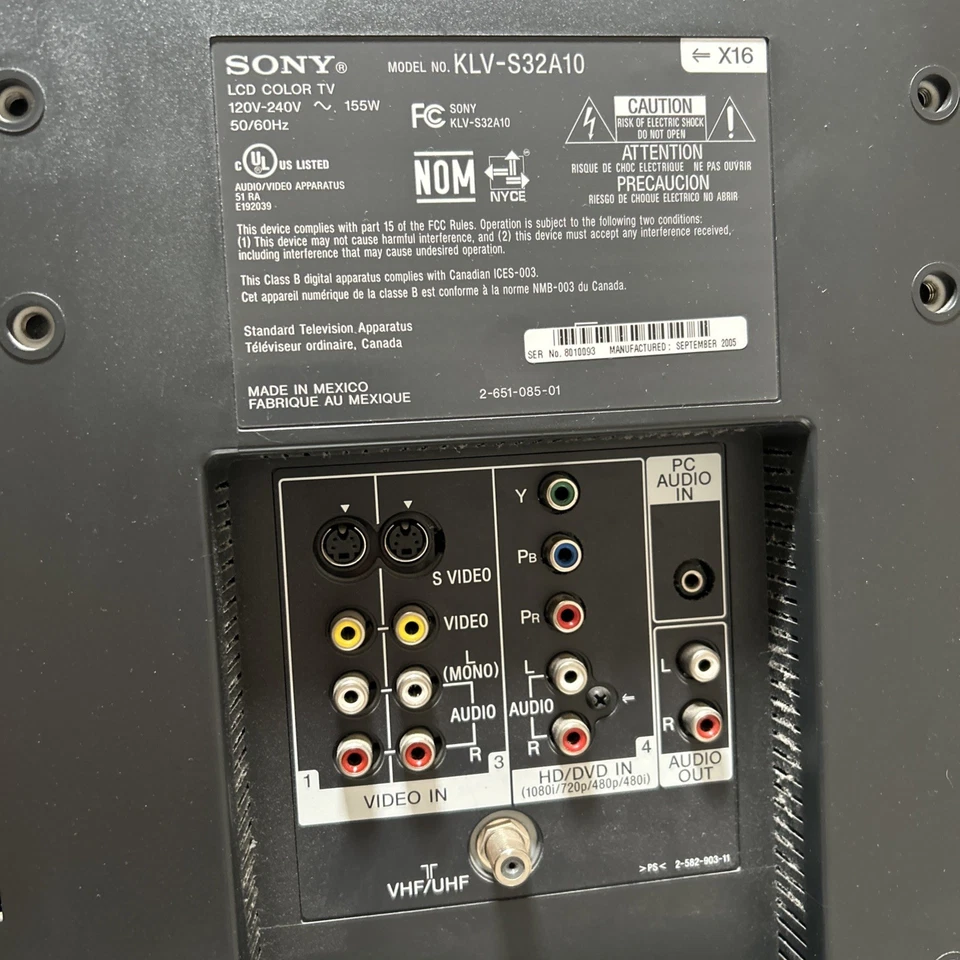 Vintage Sony Bravia KLV-S32A10 32” 720 LCD  Television & Remote! Retro Gaming TV - Image 3 of 4