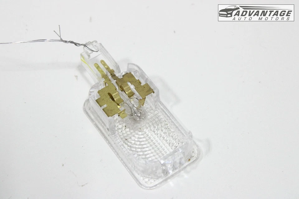 2015-2025 SUBARU OUTBACK FRONT RIGHT PASSENGER SIDE DOOR COURTESY LIGHT LAMP OEM - Image 3 of 4