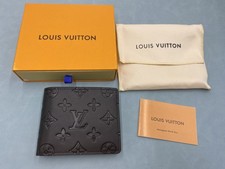 Black Bifold Men's Wallet Folding Credit Card Logo Accent Solid