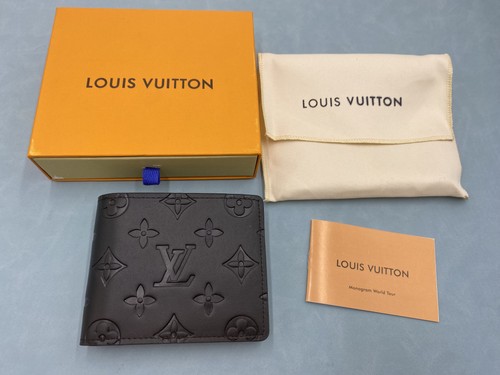 Black Bifold Men's Wallet Folding Credit Card Logo Accent Solid