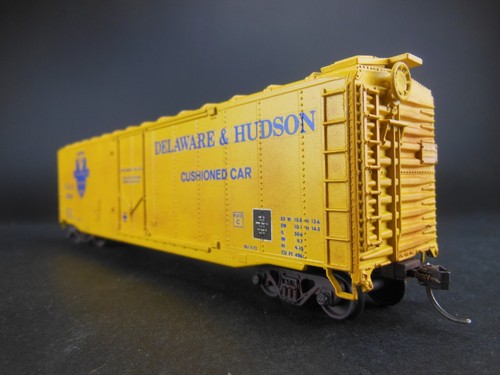 HO SCALE WEATHRED D&H 20065 DELAWARE & HUDSON 50' BOX CAR - Picture 2 of 4