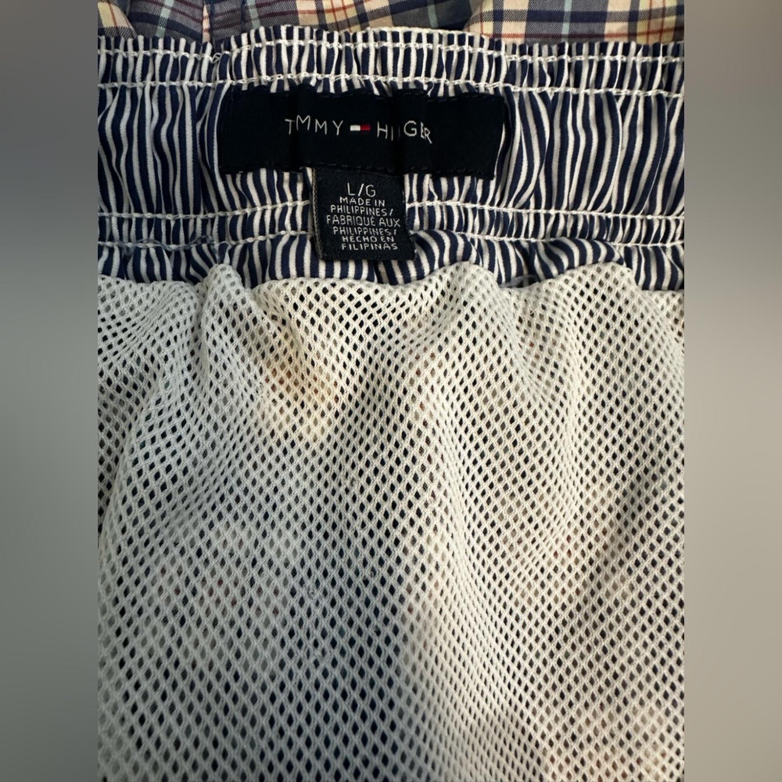 Tommy Hilfiger Men’s Plaid Shorts Size Large EUC Drawstring Casual Summer thumbnail 5