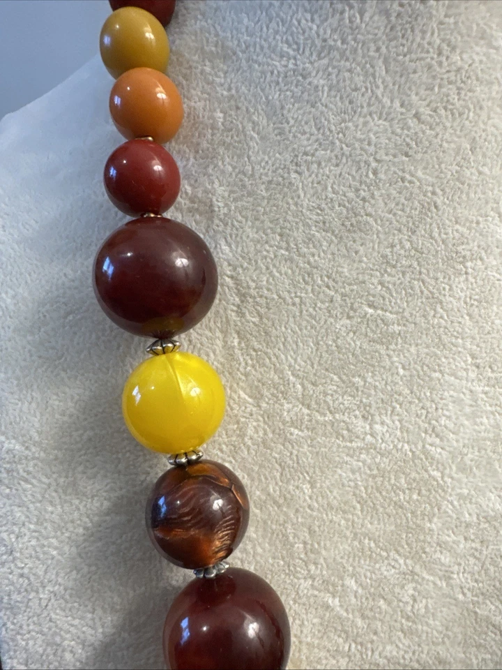 "Collar de cuentas de plástico Moonglow y jugo de manzana ámbar baquelita de colección 23"" probado" Foto 3 de 4