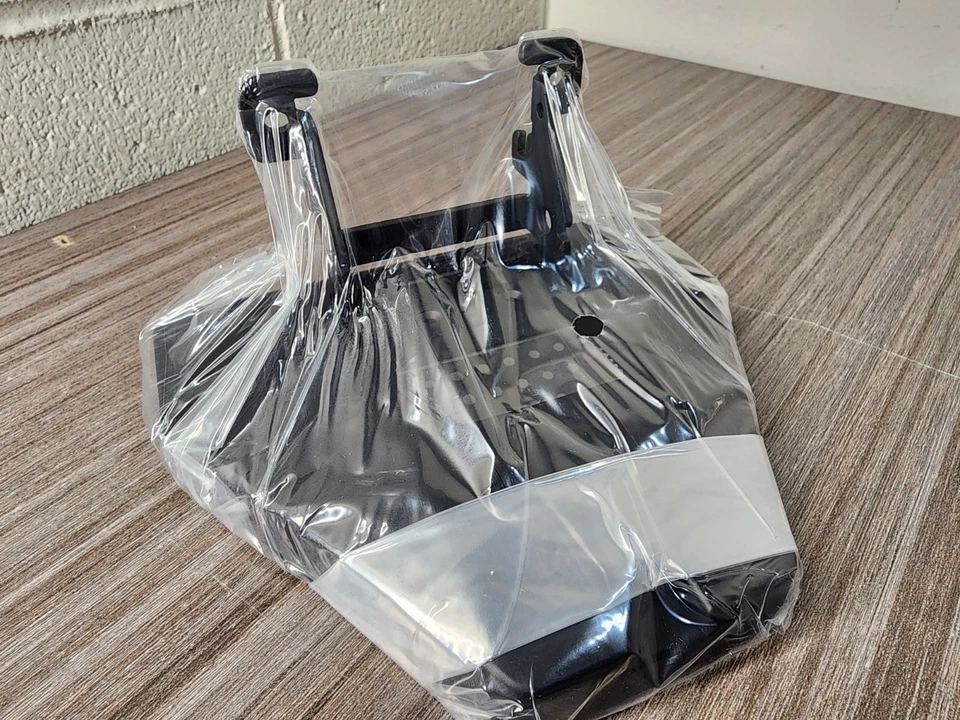 DOLBY VOICE Mimo UM-1080C USB TOUCH MONITOR Screen W/ STAND - Image 2 of 4