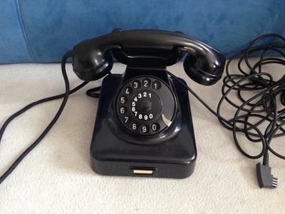 Altes Bakelik Telefon mit Wählscheibe - Bild 1 von 4