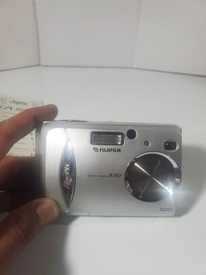 Fujifilm FinePix A303 3.2MP 3x Zoom  CCD Compact Camera AA Battery W Mini Tripod
