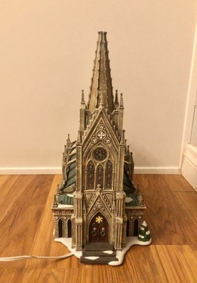DEPT 56 Cathedral of St Nicholas 59248 2005  No box WORKS-READ
