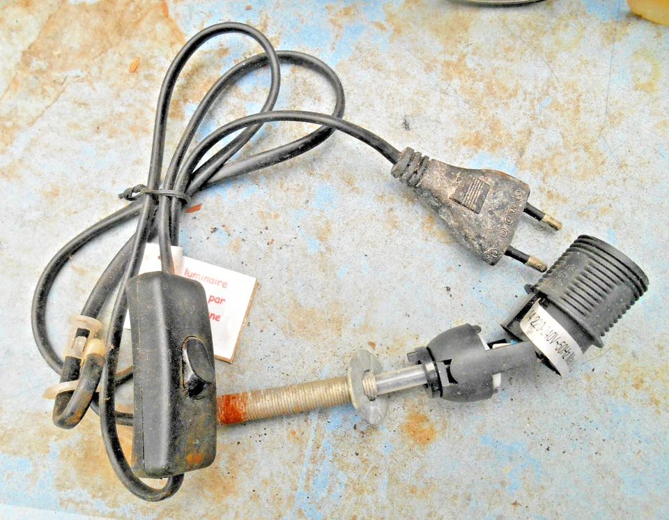 fil électrique alimentation ancien sans terre pour lampe neuf ampoule qui visse - Photo 1/1