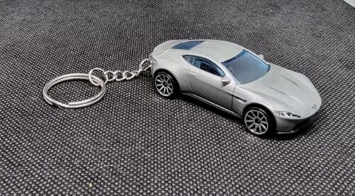 Ruote calde portachiavi auto pressofusa Aston Martin DB10 Spectre 007 - Foto 2 di 5
