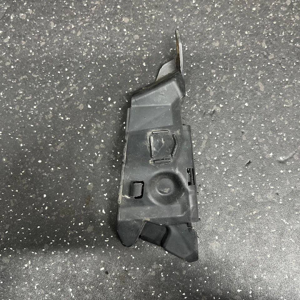 Seat Leon 1P Front NS Left Bumper Guide Wing Bracket 1P0807183 genuine (157) - Image 4 of 4