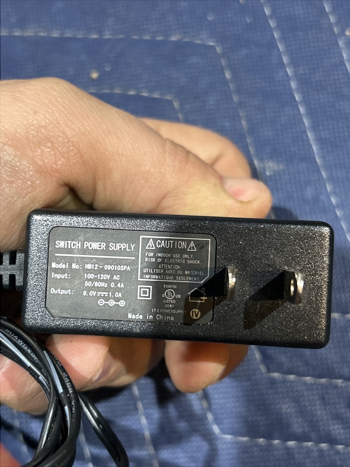 HB12-09010SPA AC Adapter Switch Power Supply Wall Plug 9V 1.0A