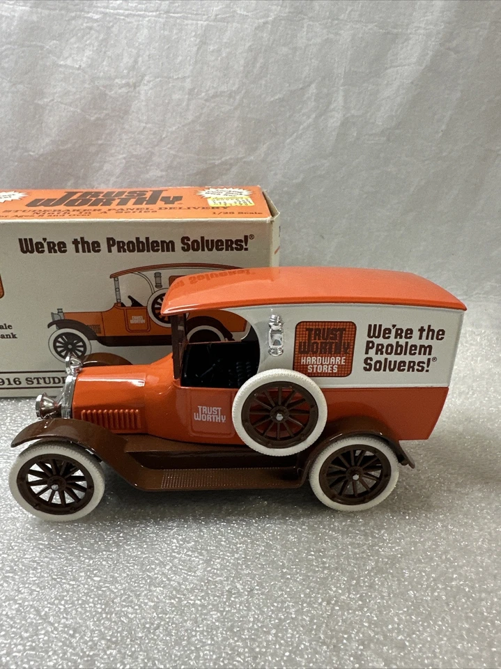 Banco de entrega de panel Studebaker 1916 Ertl diecast Trust Worthy Hardware Foto 2 de 4