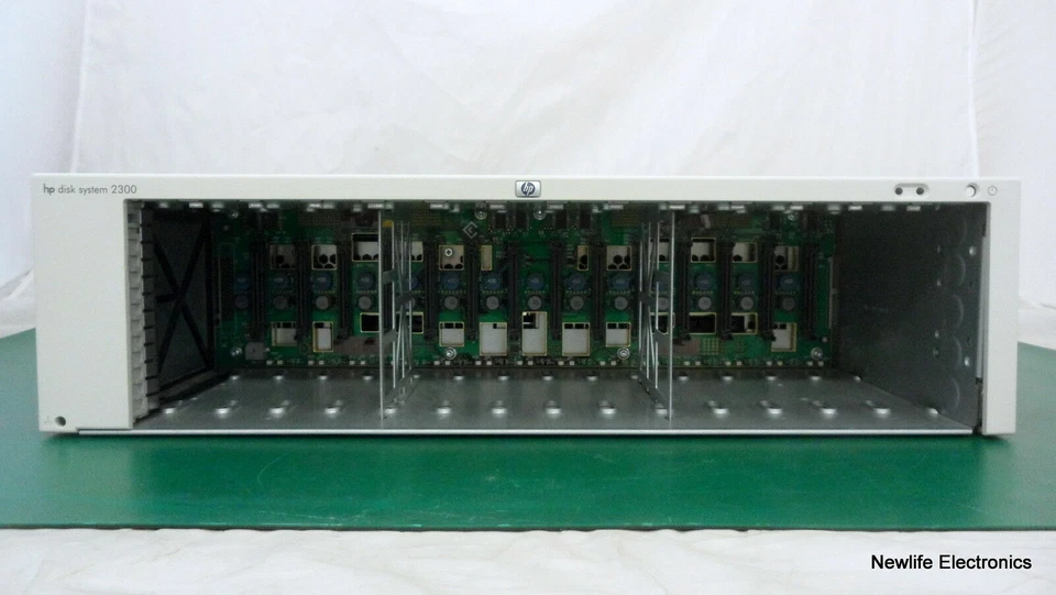 HP A6490A SureStore Disk System 2300 (No Drives) - Image 3 of 4