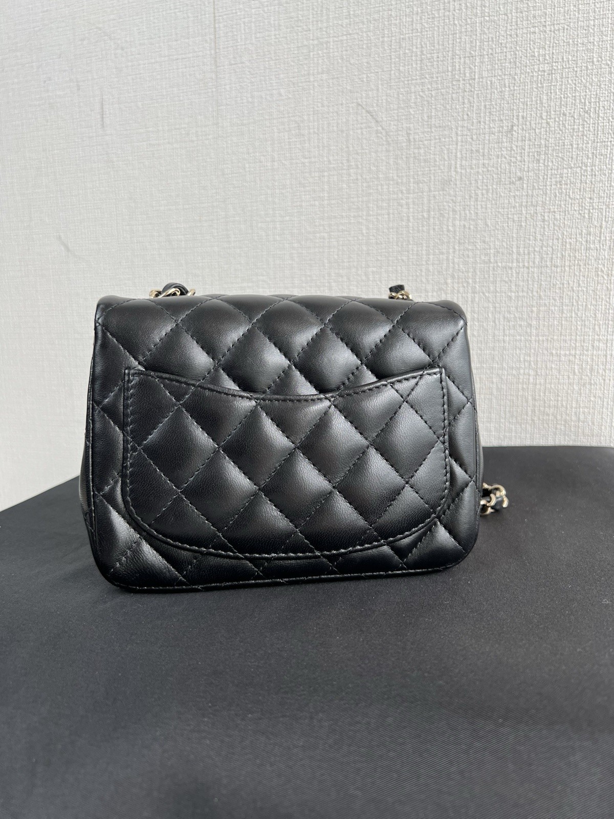 Auth Chanel Lambskin Mini Square Classic Flap Bag Black GHW Rank A+ 16cm image 3