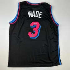 Dwyane Wade Autographs Coming from Panini 17