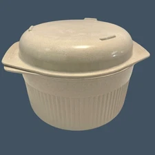 Microwave Oven 2 QT Casserole Dish W/Cover Lid Utility Dish Vintage Nordic Ware