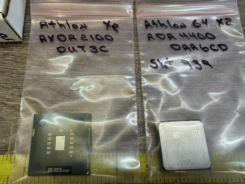 Lote CPU Athlon 64 X2 - 4400+, 4200+, 4600+ (Zócalo 939) + Fichas de bonificación Foto 3 de 4