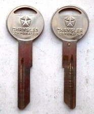 1  Chrysler Dodge  Original Key Blank With Logo  320433