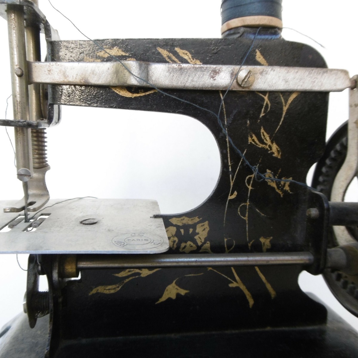 Jouet vintage pour machine à coudre BABY : décoration