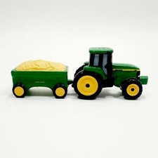 New in Box Enesco John Deere Salt & Pepper Shakers (Tractor and grain wagon 1998