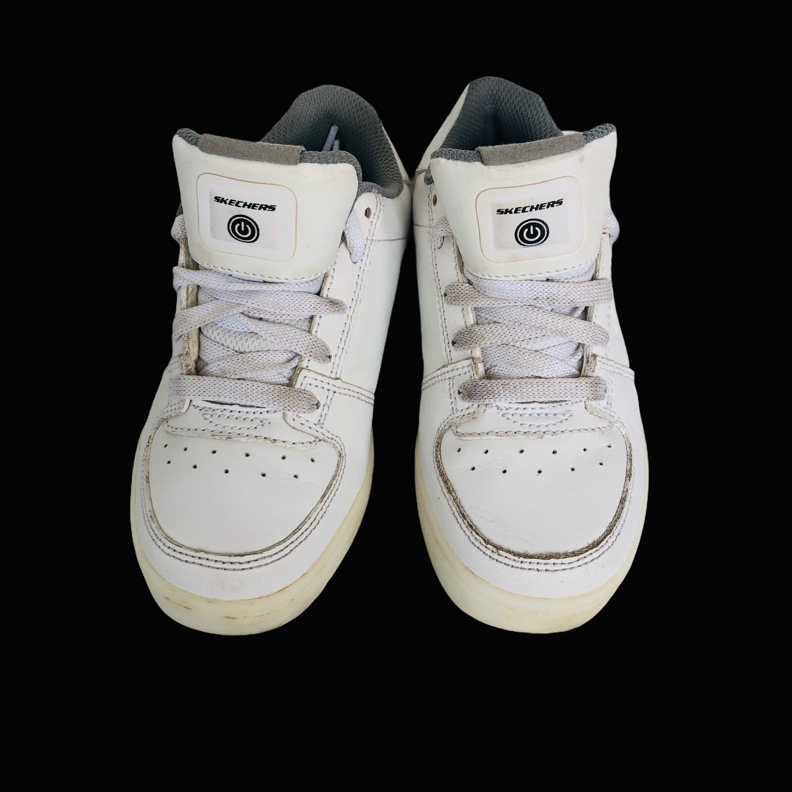 Sketchers Lights Energy Elate Sneakers Low Top White With Charger Boys 13 Y