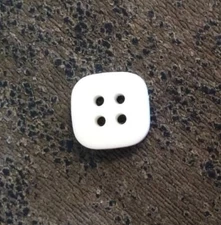 DILL BUTTONS #170501 WHITE SQUARE-- 4 HOLE--12MM-- 17 PIECES